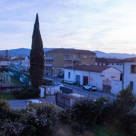 Bnb Giglio 999 Prato  Buitenkant foto