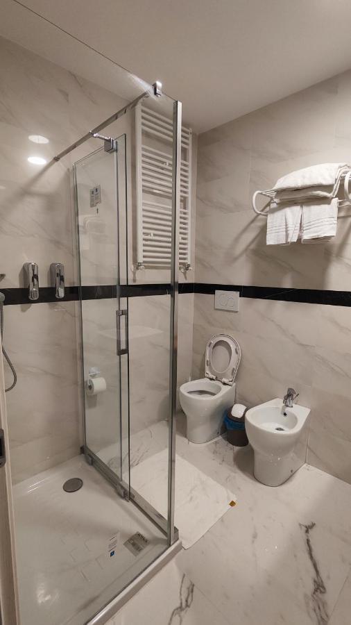 Bnb Giglio 999 Prato  Buitenkant foto