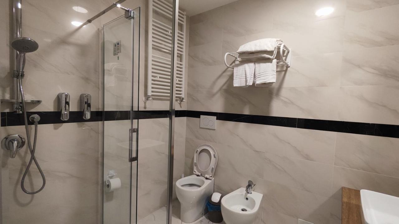 Bnb Giglio 999 Prato  Buitenkant foto