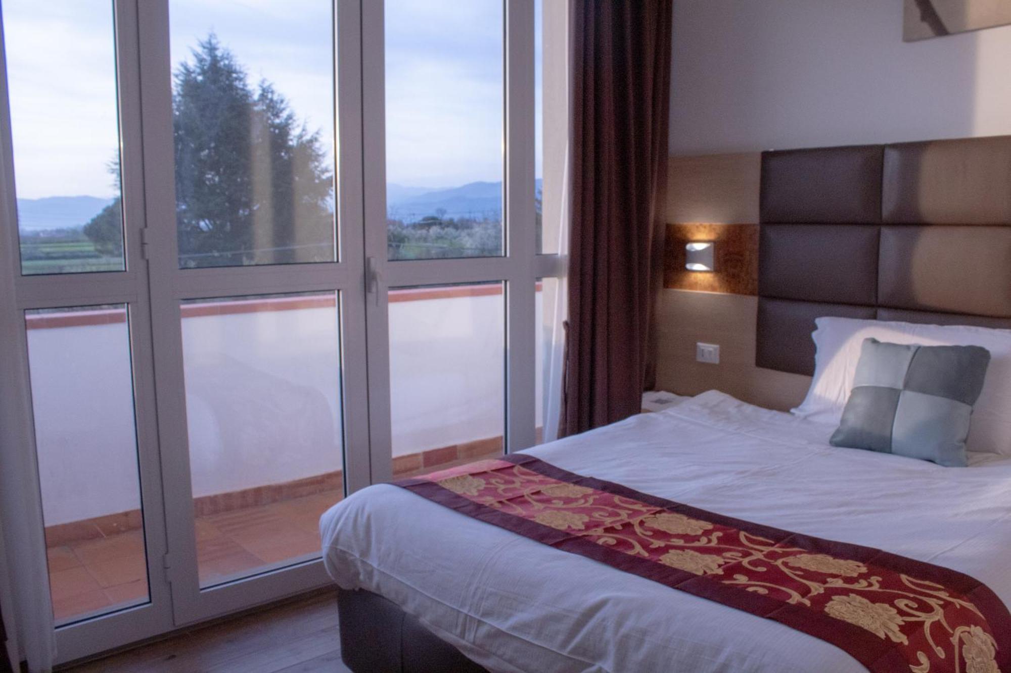 Bnb Giglio 999 Prato  Buitenkant foto